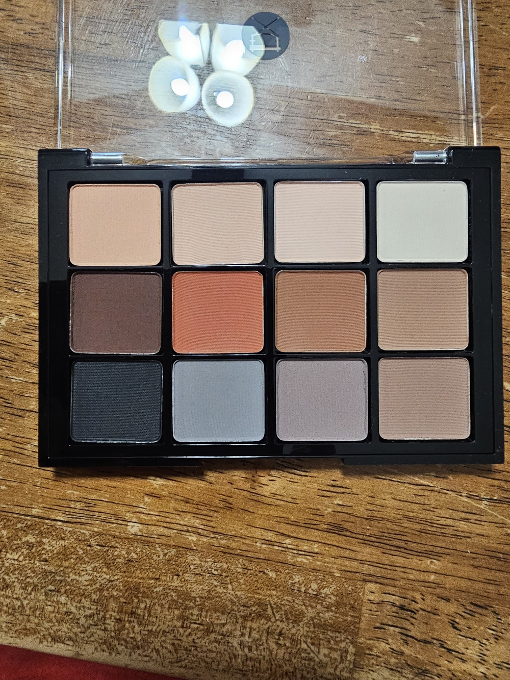 Viseart 12-Pan Matte Neutral Palette